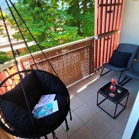 City Nest Apartment โคบาริด ภายนอก รูปภาพ