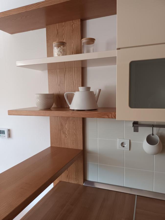 City Nest Apartment โคบาริด ภายนอก รูปภาพ