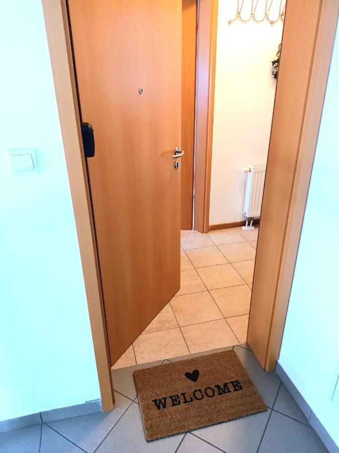 City Nest Apartment โคบาริด ภายนอก รูปภาพ