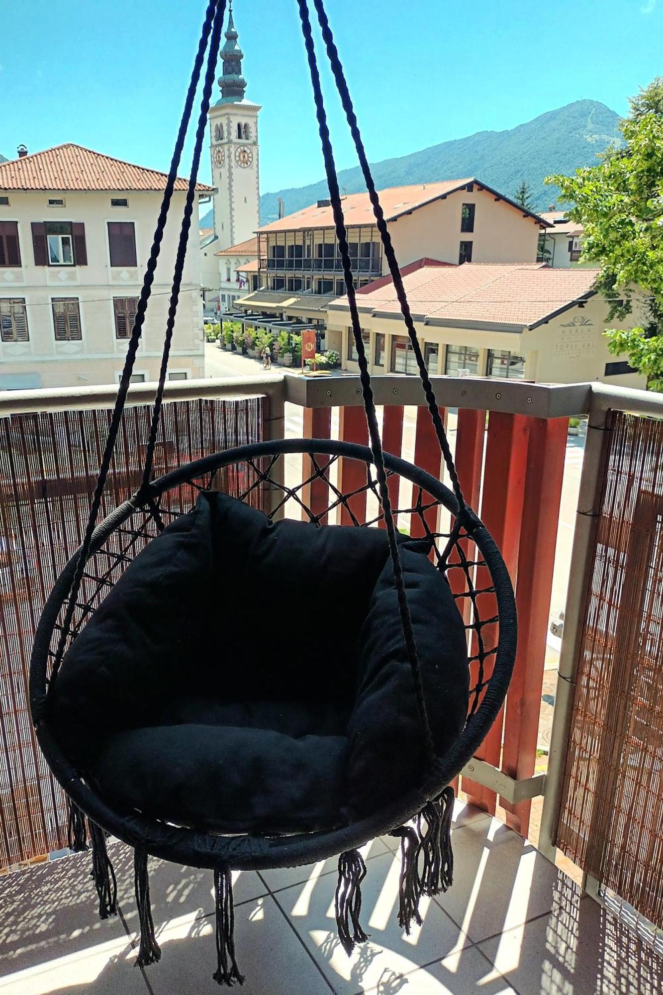 City Nest Apartment โคบาริด ภายนอก รูปภาพ